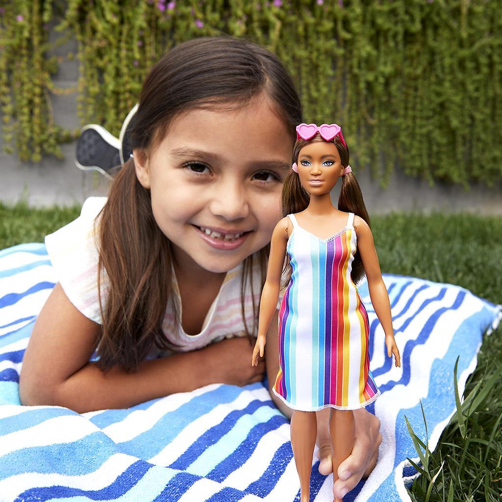 Barbie loves the ocean regenboogkleed