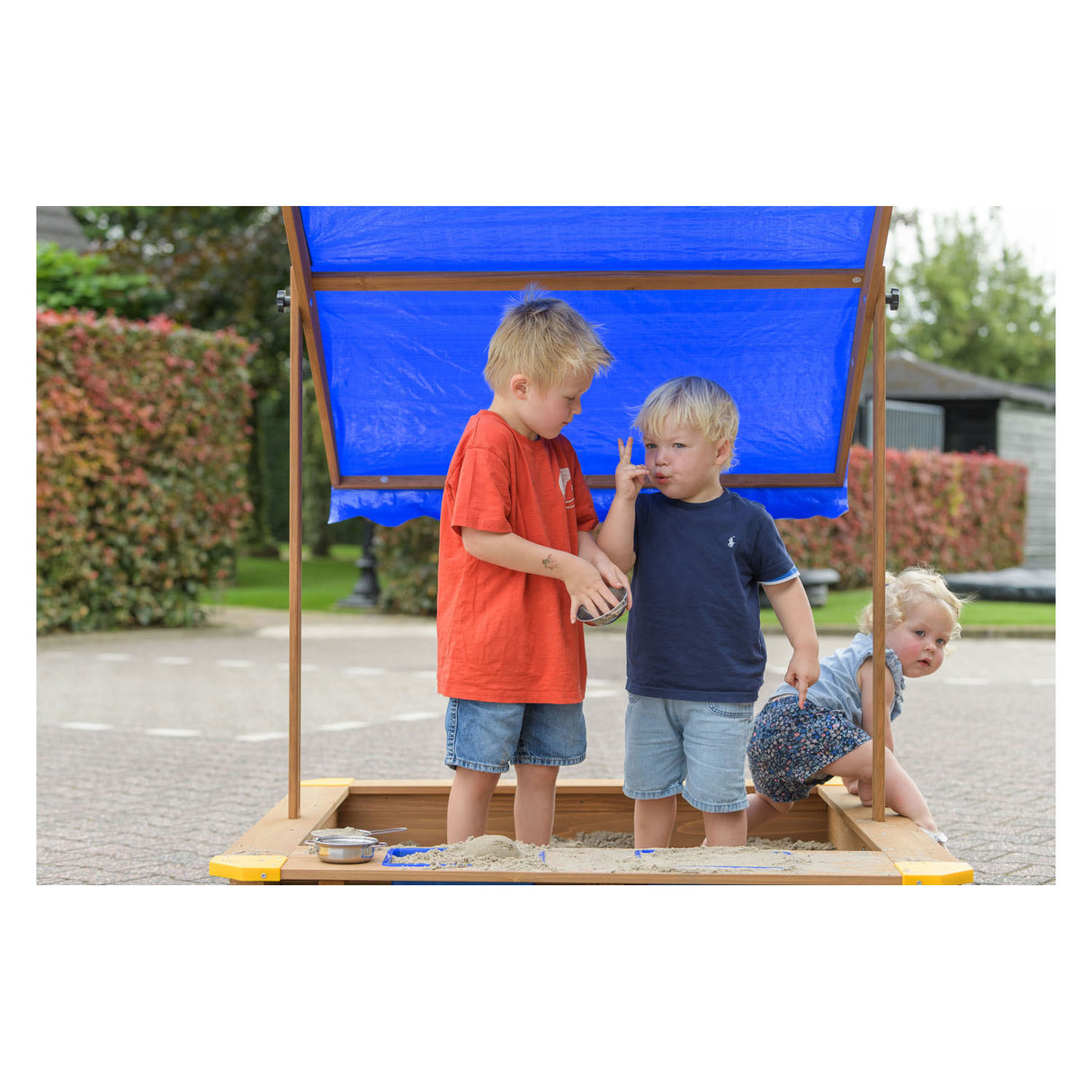 Swingking houten zandbak met waterbakken en afdekzeil