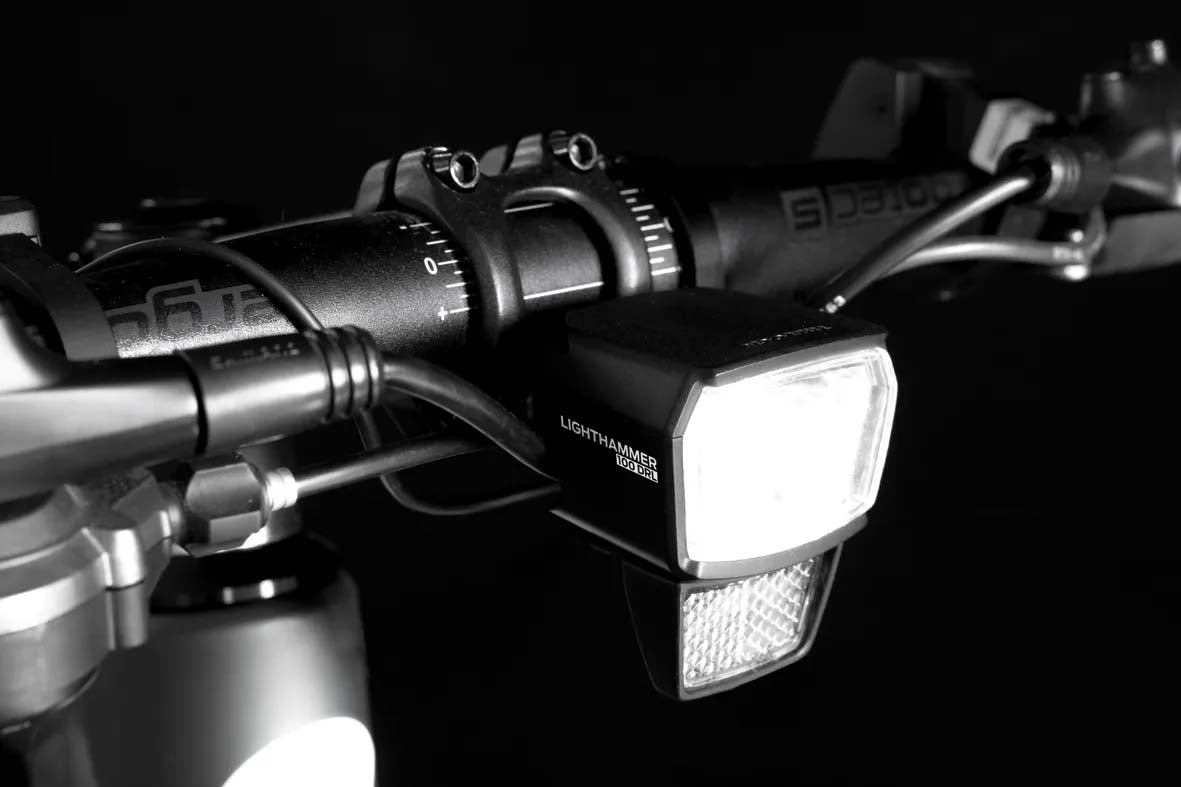 Trelock koplamp Lighthammer LS 890-T ZL 410 E-b 12v DC 100