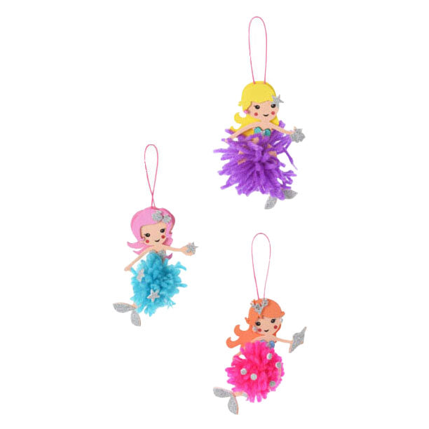 Maak je eigen pompom zeemeermin hangers