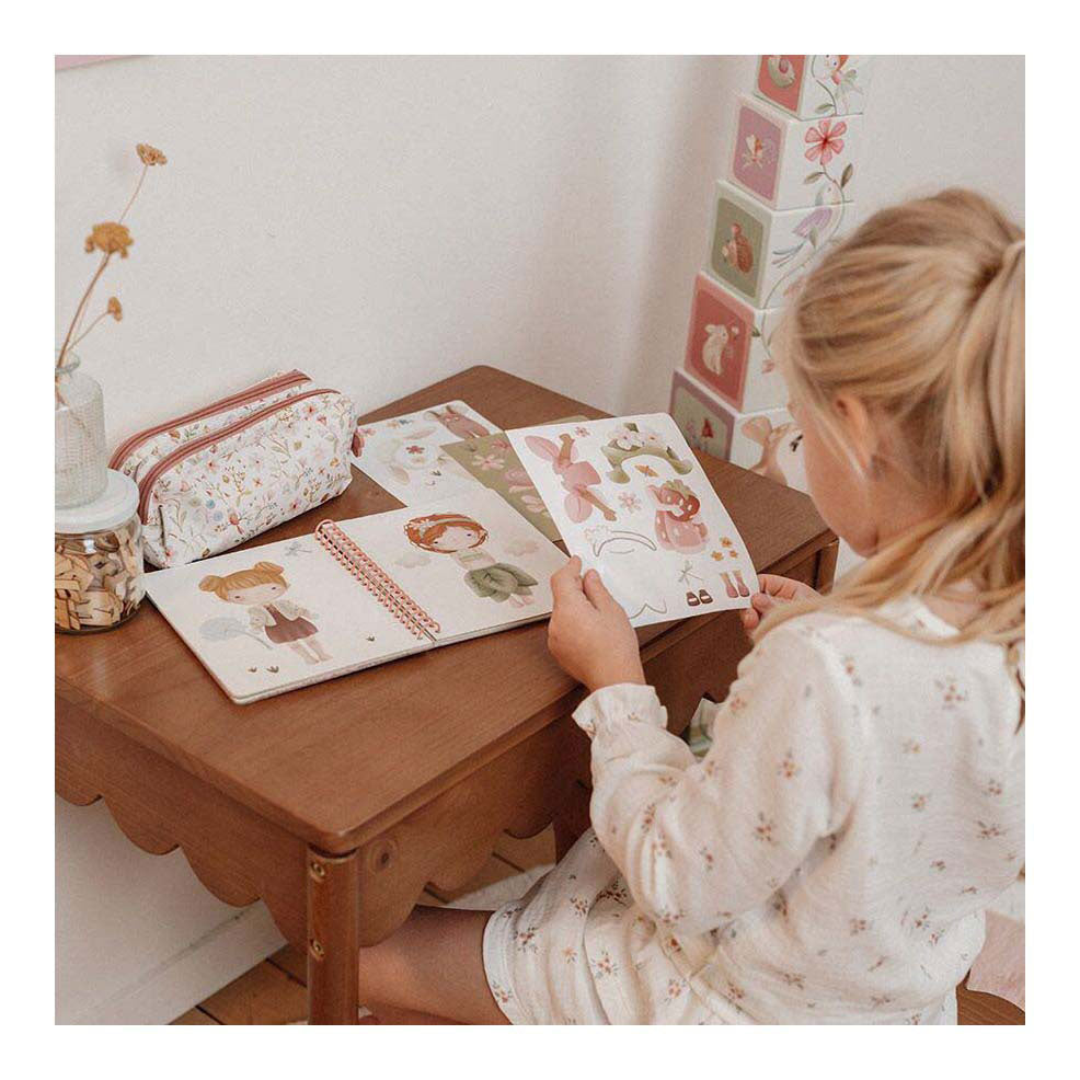 Little dutch dress up stickerboek rosa fairy garden