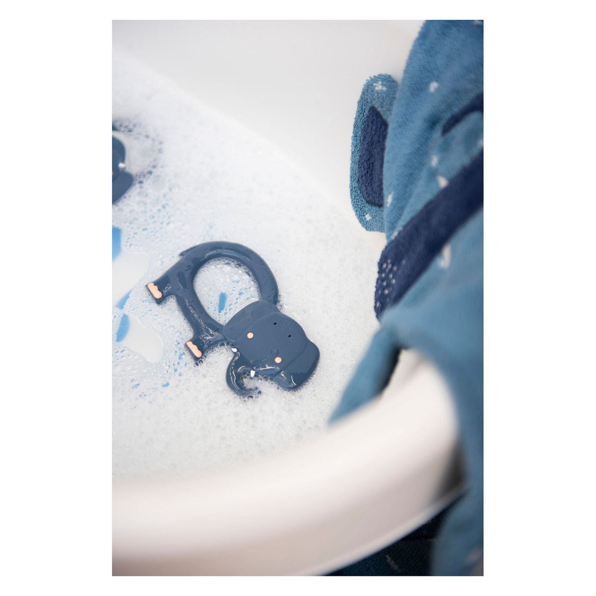 Trixie natuurlijk rubber grijpspeeltje - mevr. olifant