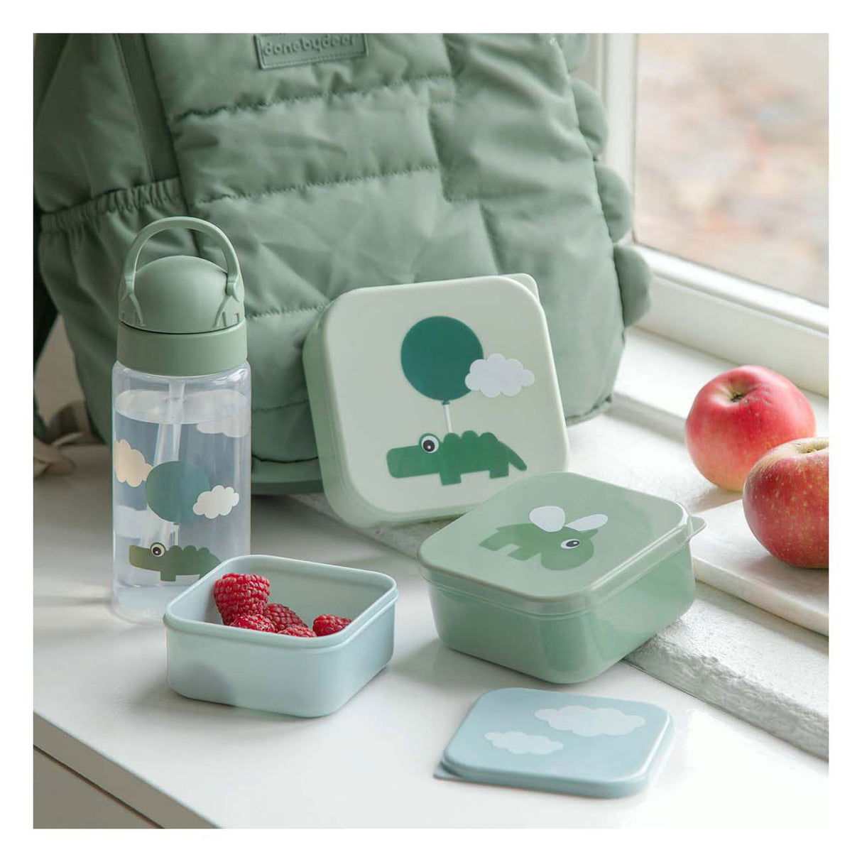 Done by deer snackbox blije wolken groen, 3st.