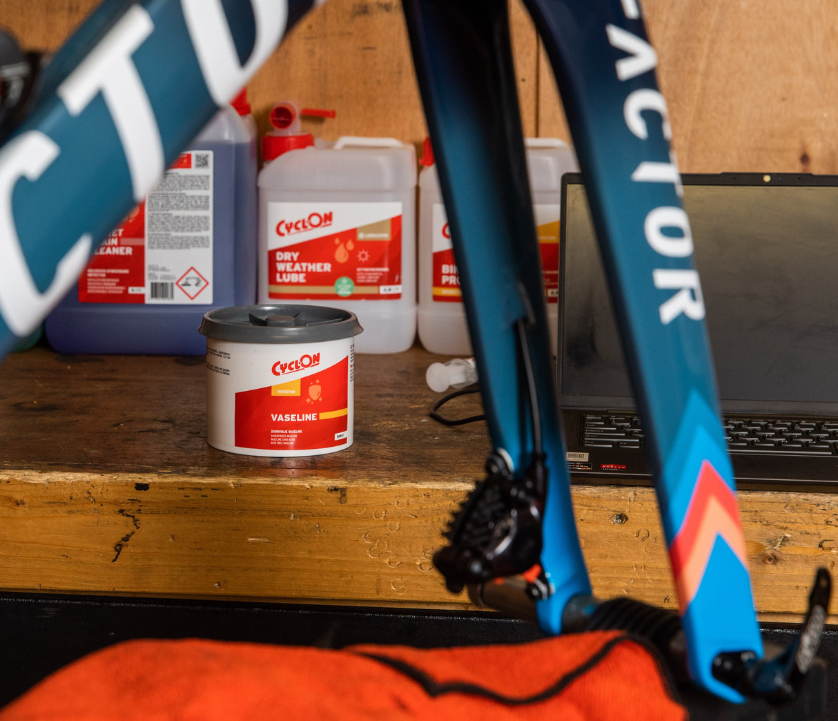 Cyclon vet vaseline