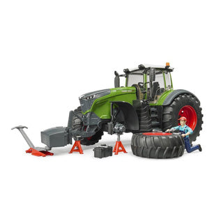 Bruder tractor fendt 1050 vario met monteur en garage accessoires