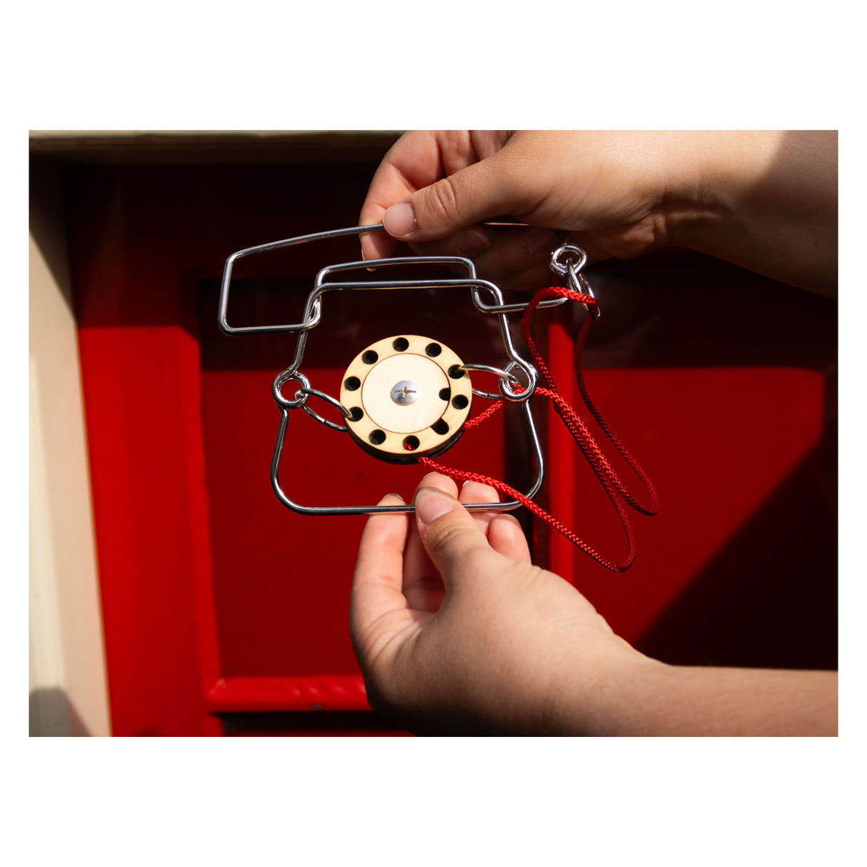 Recent toys metal telephone breinpuzzel