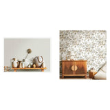 Noordwand behang blooming garden 6 big flowers beige en blauw