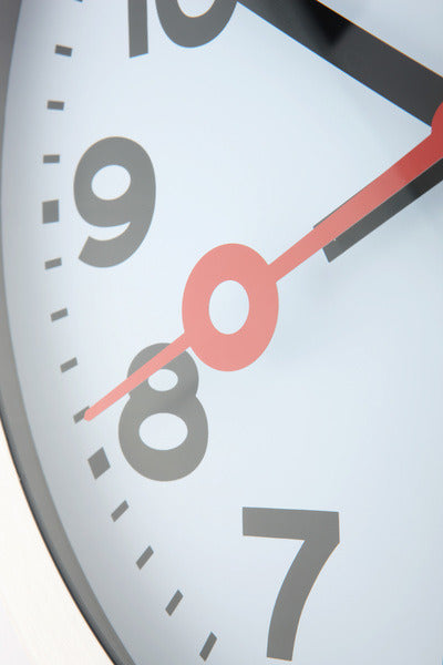 Nextime ne-3998ar wandklok dia. 19 cm, geborsteld aluminium, 'station'
