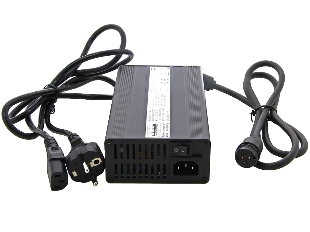 Bmz acculader li-ion 54,6v 4a plug rosenberger