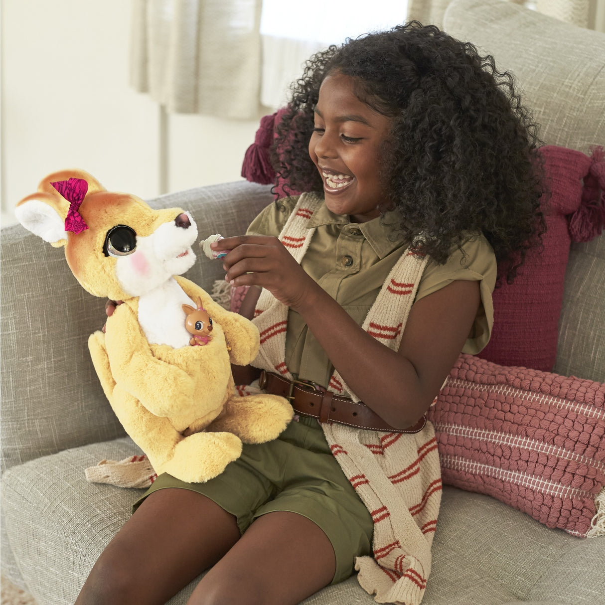 Hasbro FurReal Mama Josie de Kangoeroe