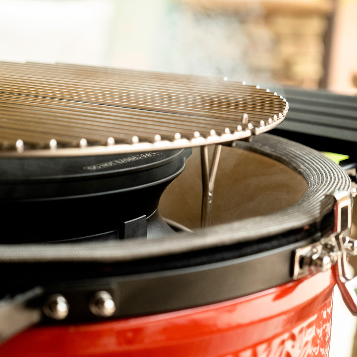 Kamado Joe SlōRoller met RVS Cooking Rack voor I II
