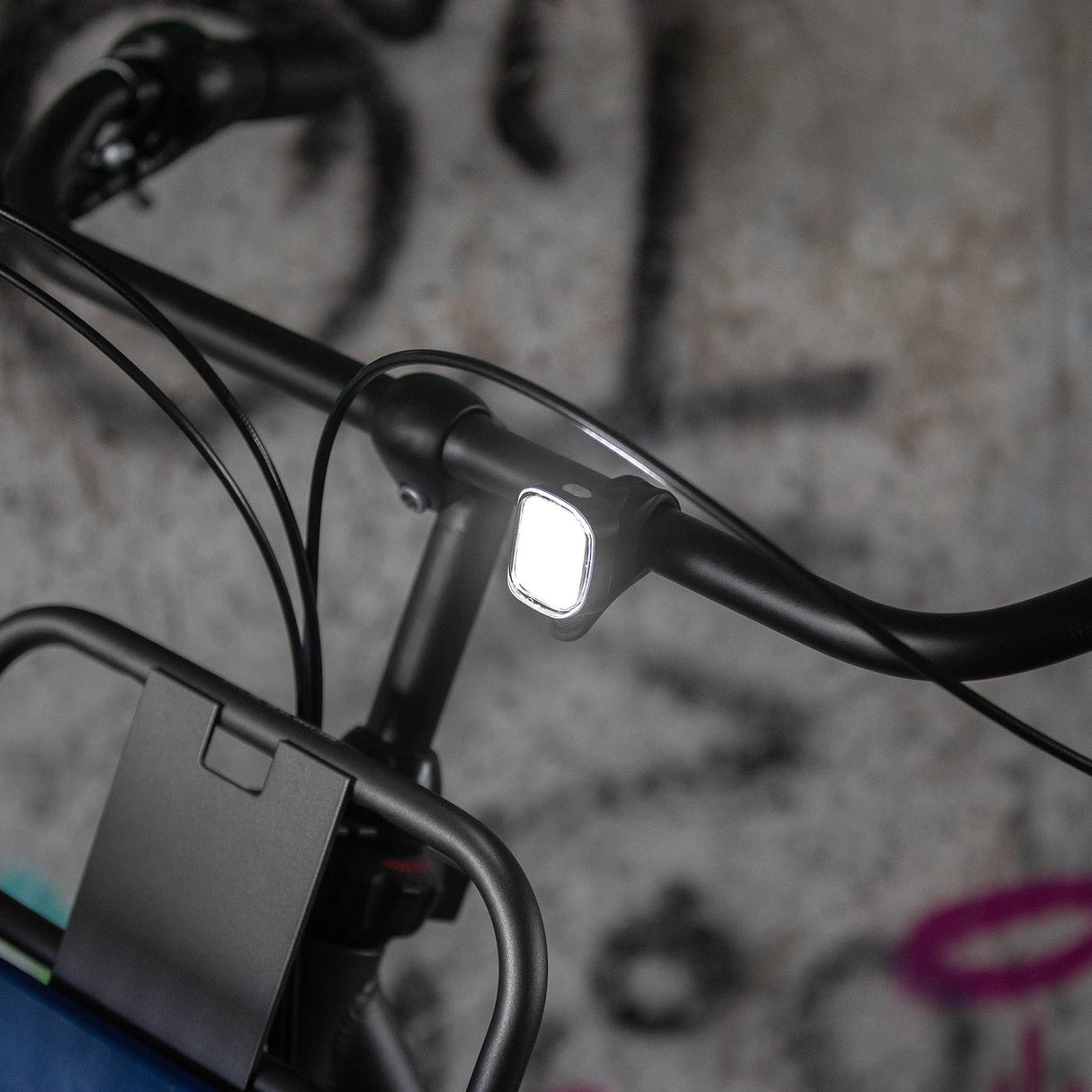 UrbanProof high power koplamp geel USB