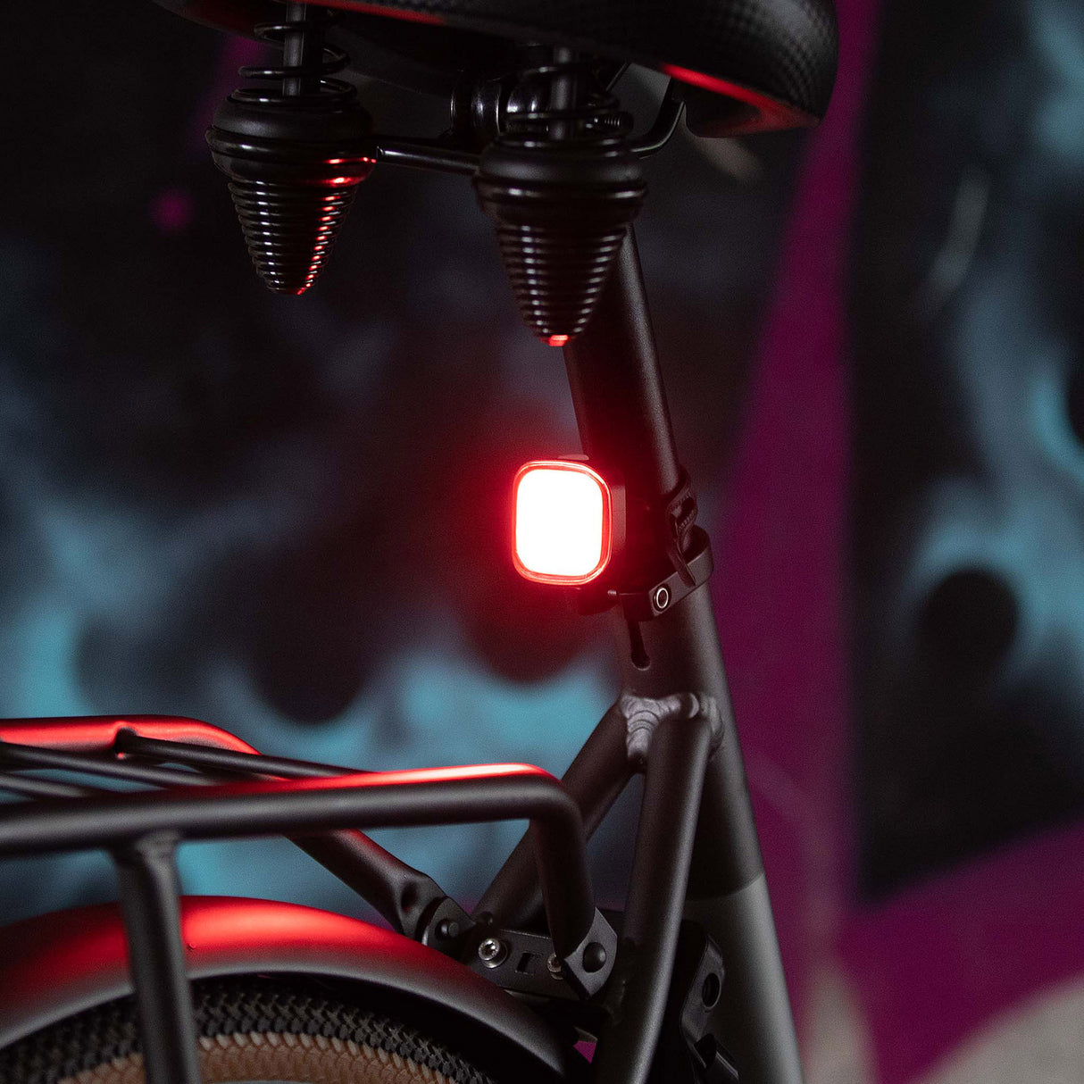 UrbanProof high power achterlicht rood USB