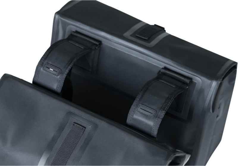 Basil Urban Dry dubbele fietstas, waterdicht, 50L, mat zwart