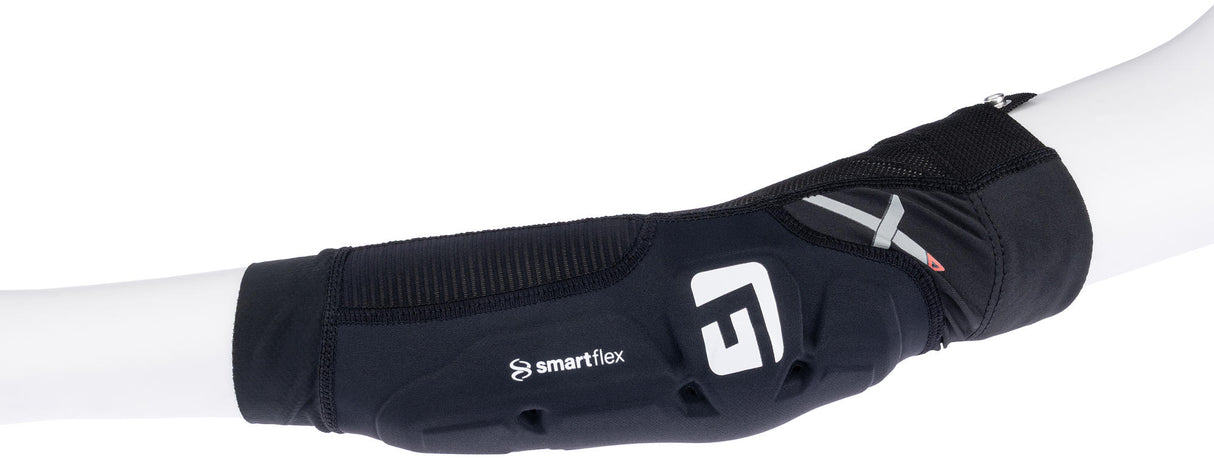 G-vormige elleboogbeschermer. Pro-X4 maat M