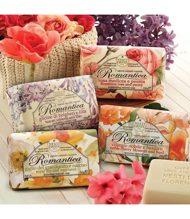 Nesti dante romantica noble cherry blossom basil zeep 250gr.