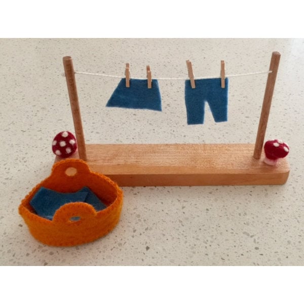 Papoose Toys Papoose Toys Mouse House Washing Line Set 10pc